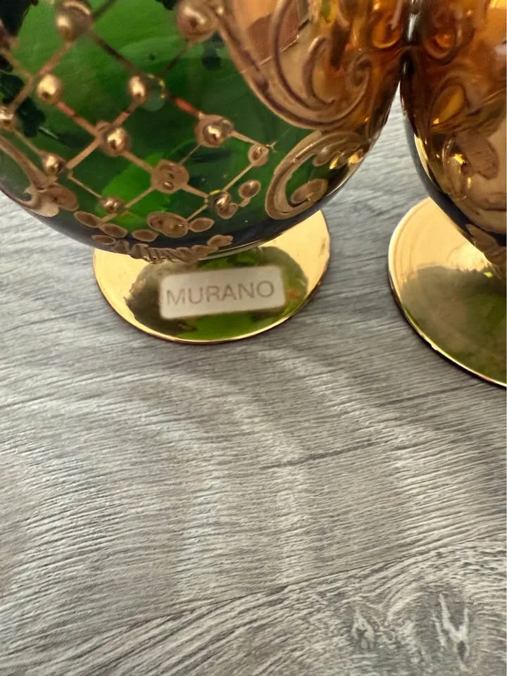 Set Of 2 Murano glass 3D Floral pattern MINT 4.75" Tall image indicator(2)