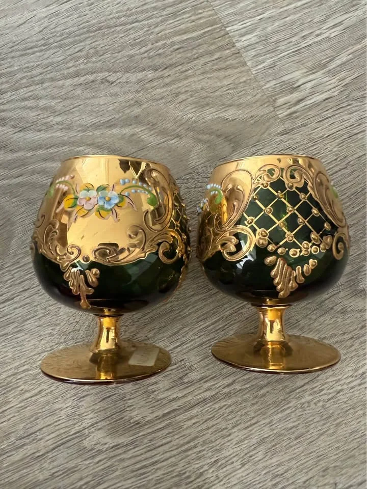 Set Of 2 Murano glass 3D Floral pattern MINT 4.75" Tall image indicator(3)