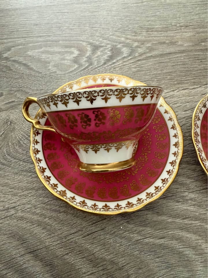ROYAL STAFFORD RED BAND GOLD PEDESTAL TEA CUP AND SAUCER 2 pcs - photo 2