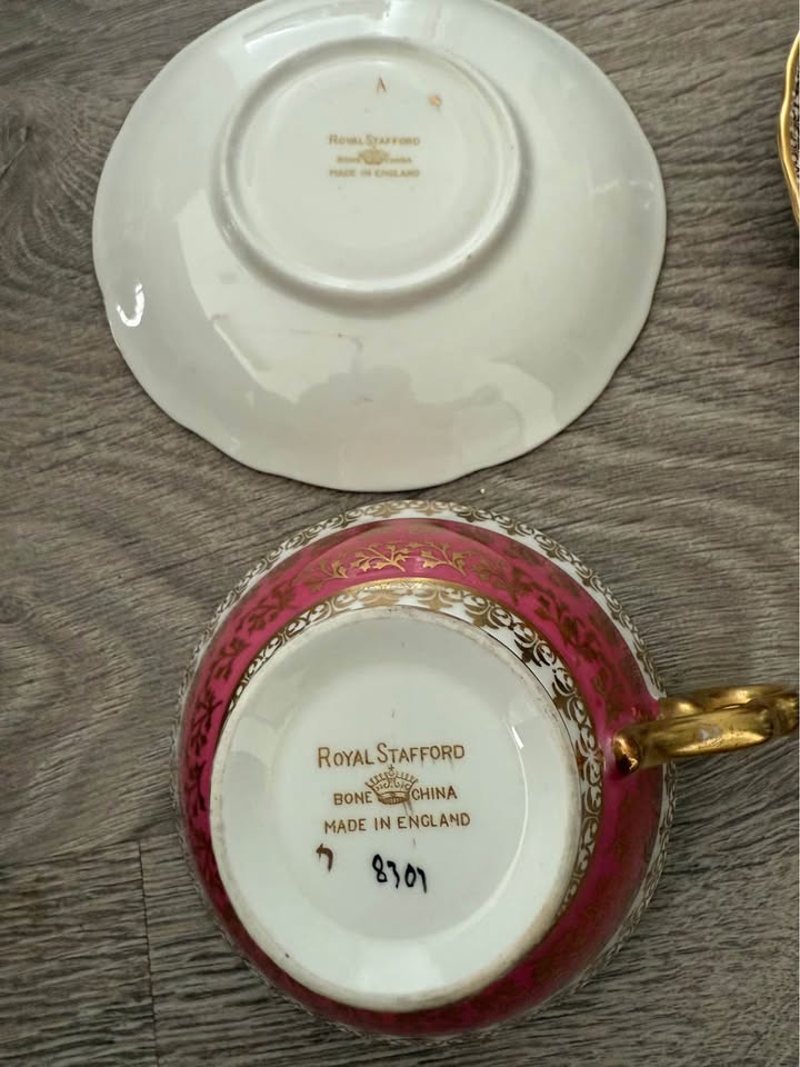 ROYAL STAFFORD RED BAND GOLD PEDESTAL TEA CUP AND SAUCER 2 pcs - photo 3