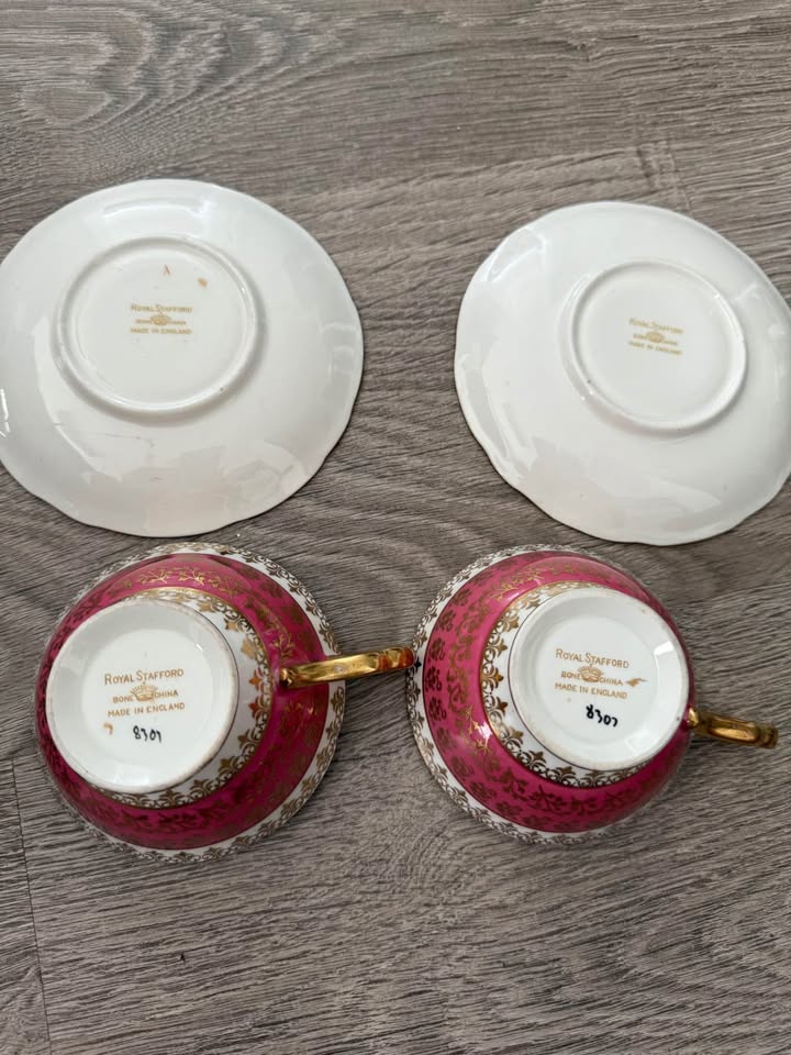 ROYAL STAFFORD RED BAND GOLD PEDESTAL TEA CUP AND SAUCER 2 pcs - photo 4