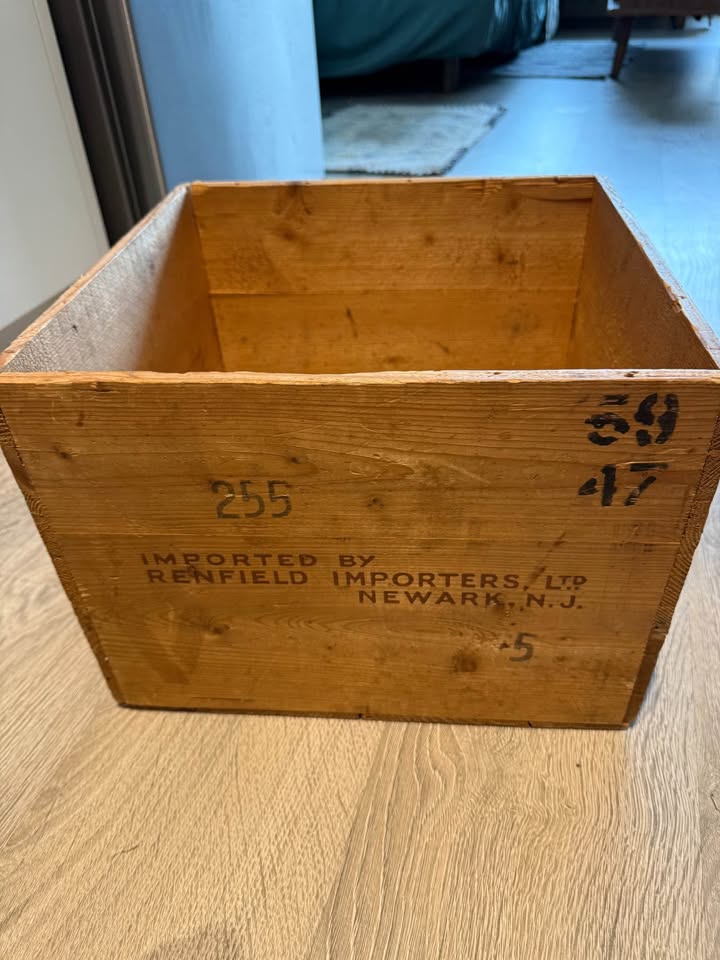 King William IV Blended Scotch Whisky Vintage Wood Case - photo 2
