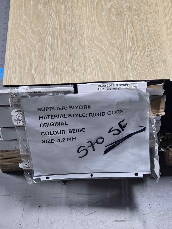 $1000 FIRM* Rigid core vinyl floor 4.2MM - photo 3