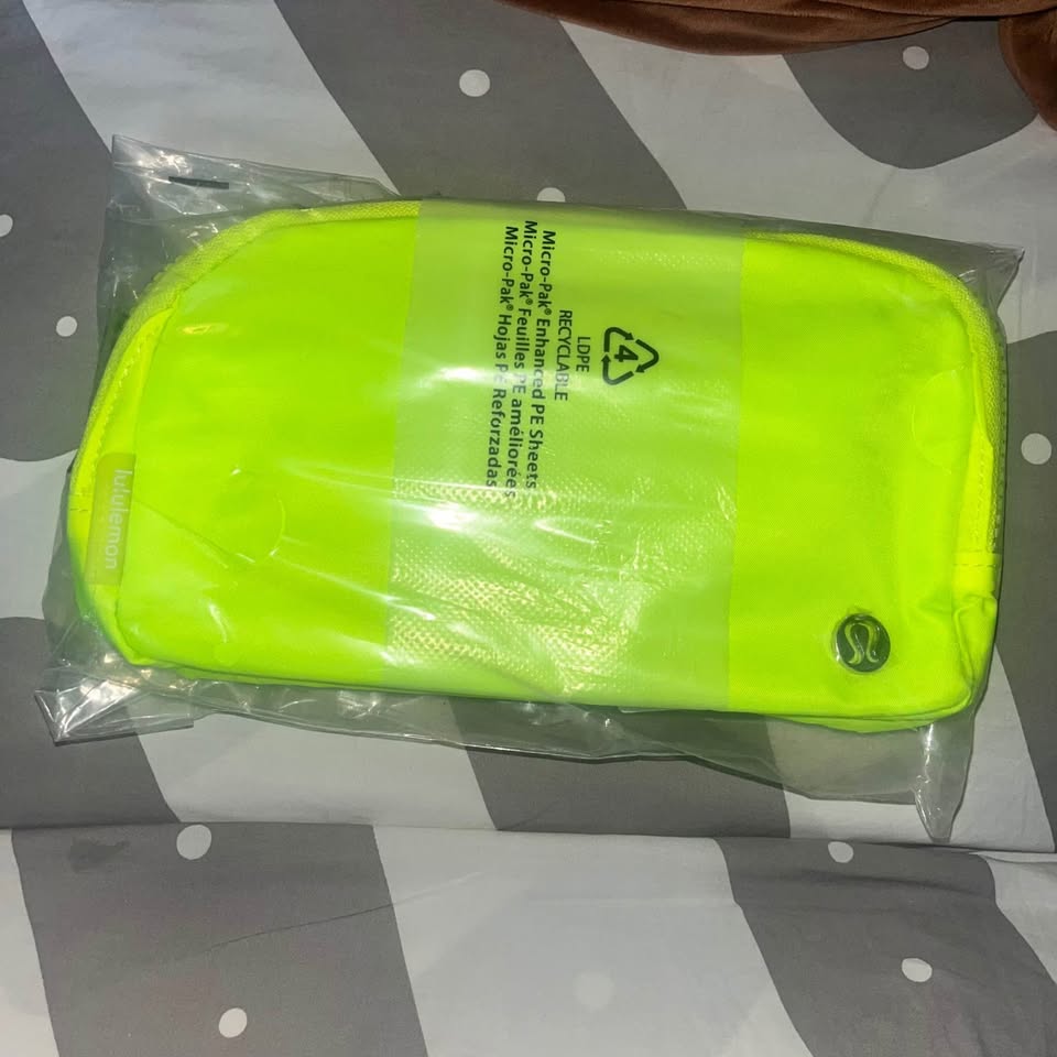 Lululemon everywhere belt bag - photo 3