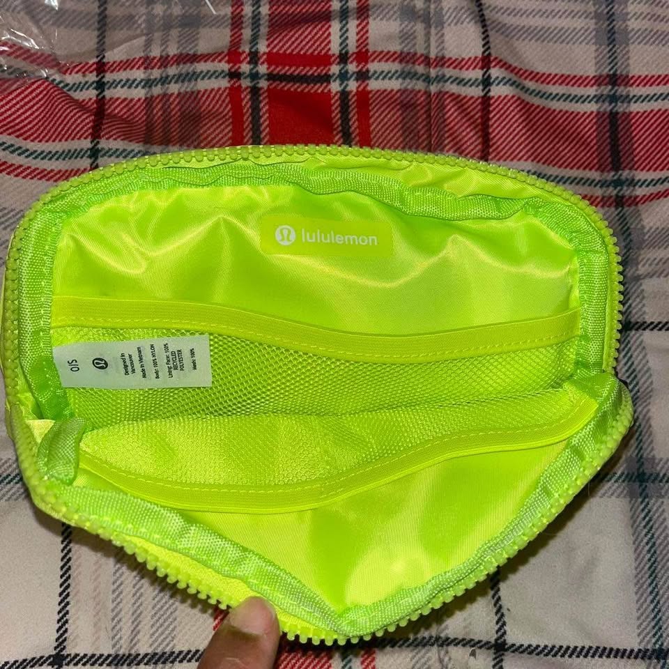 Lululemon everywhere belt bag - photo 4