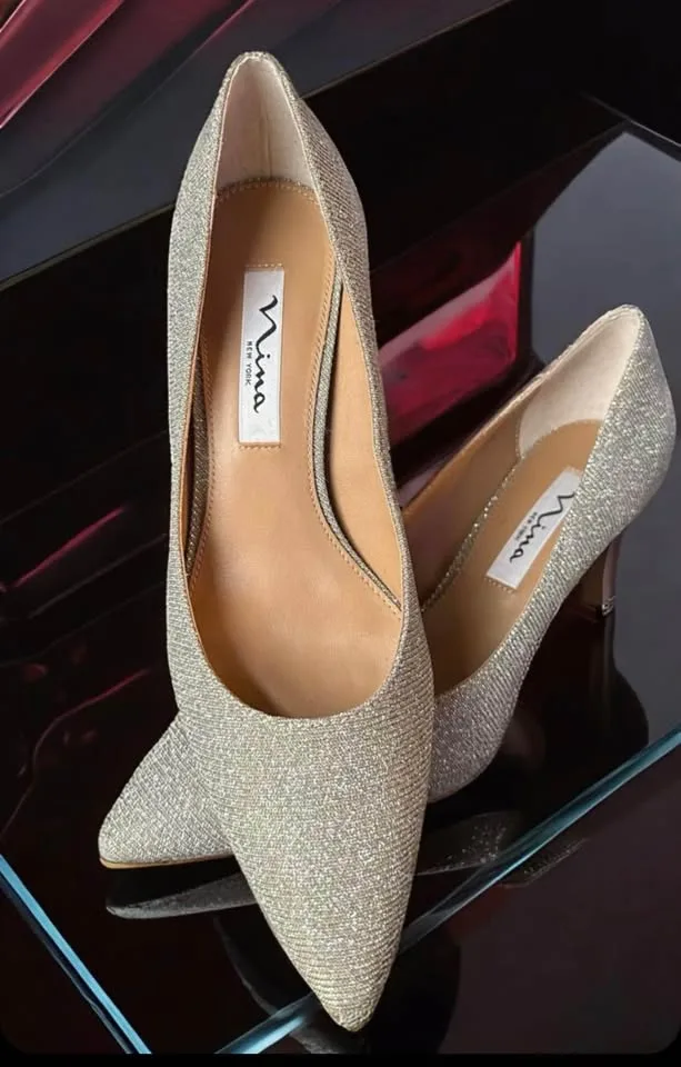 Nina 7 1/2 size New image indicator(2)