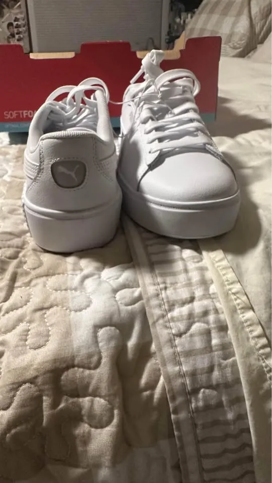 new woman shoes 8 sz and 8 1/2 sz image indicator(2)