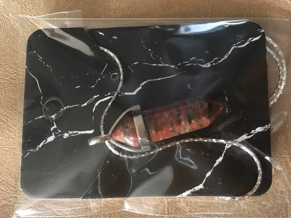 Stone pendant on chain image indicator(2)