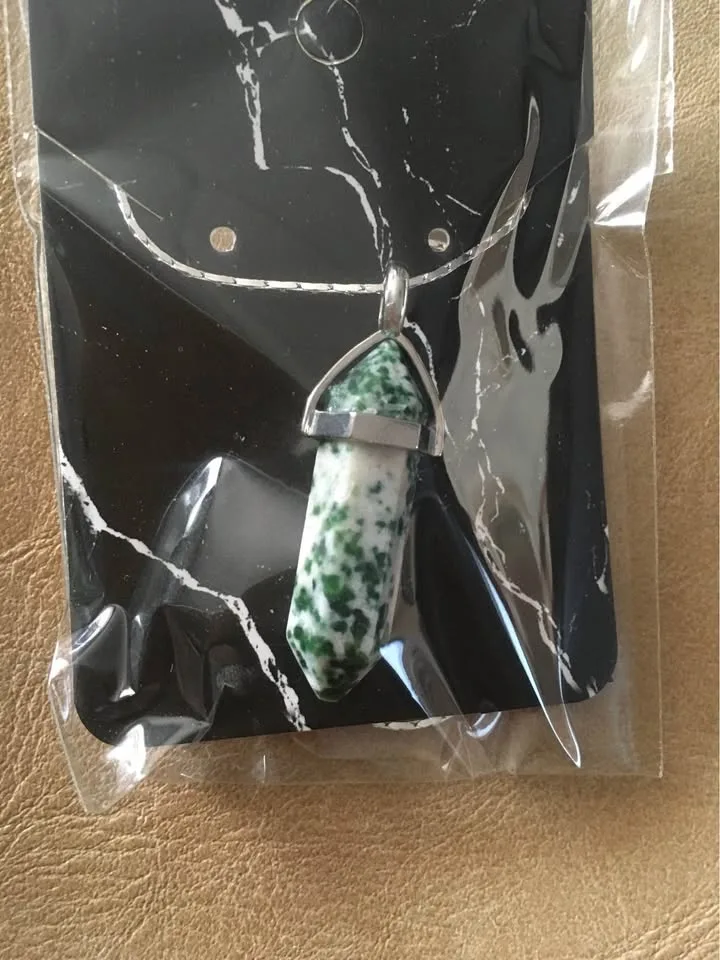 Stone pendant on chain image indicator(8)