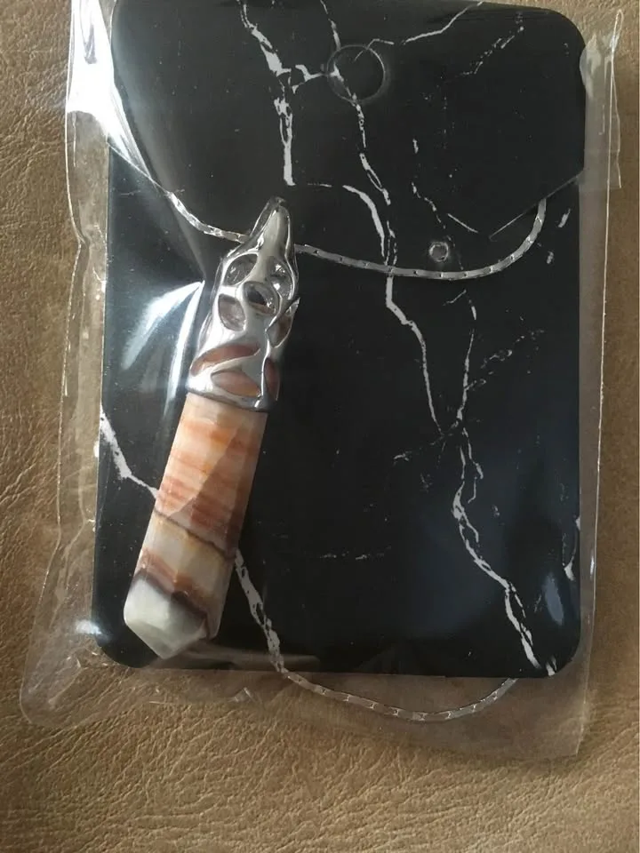 Stone pendant on chain image indicator(9)