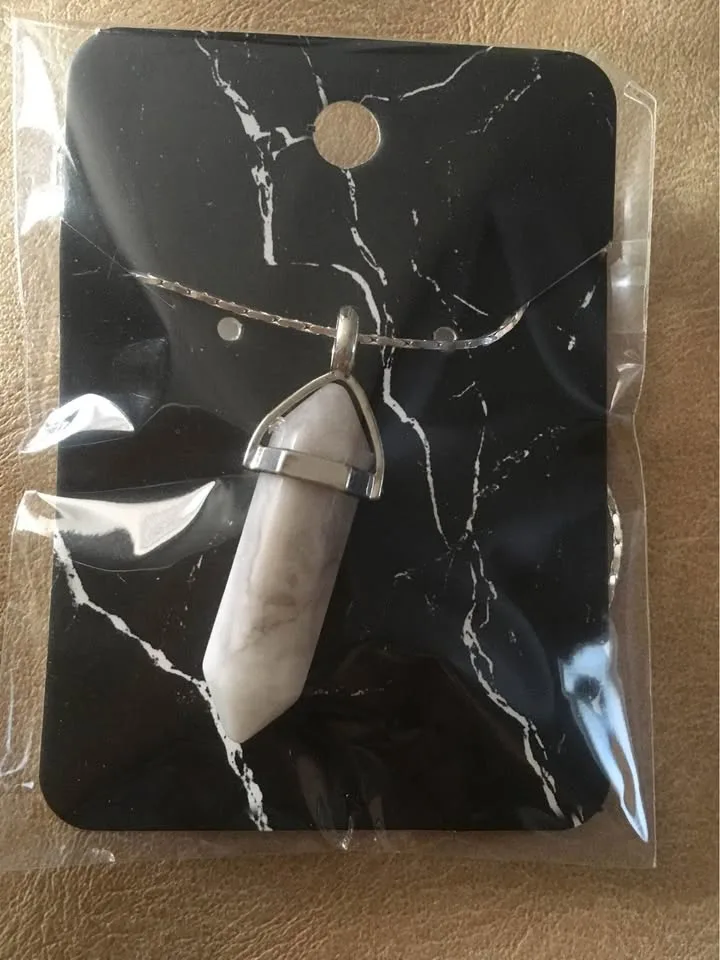 Stone pendant on chain image indicator(10)