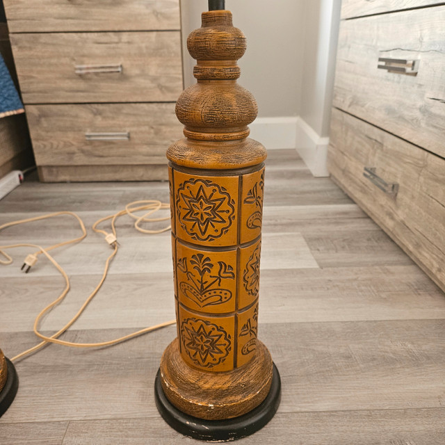 Bedside Table Lamps - Carved - photo 4