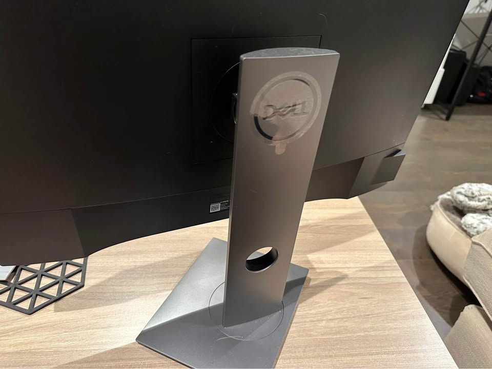 Dell P2421 24-inch Monitor IPS | 1920x1200 WUXGA USB Hub - photo 2