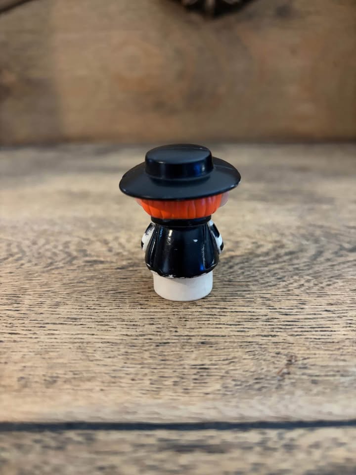 Vintage Fisher Price Little People #2552 McDonalds Hamburglar Fi - photo 2