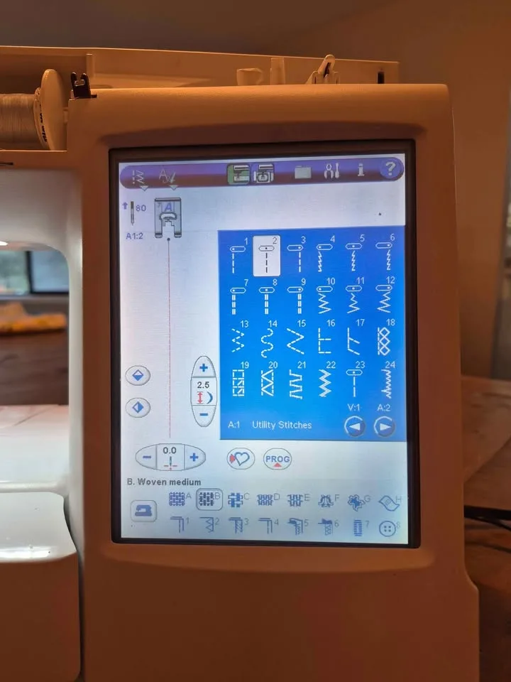 Husqvarna Viking Designer SE Sewing Machine image indicator(7)