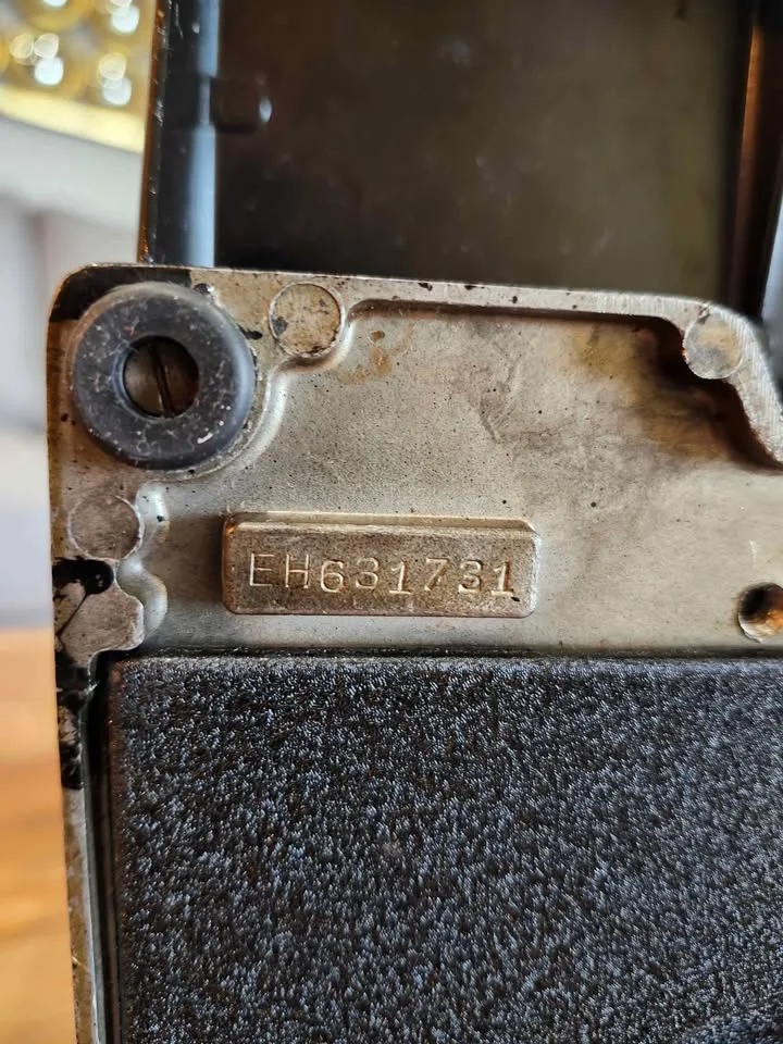 Singer 221 Featherweight with Warranty image indicator(5)