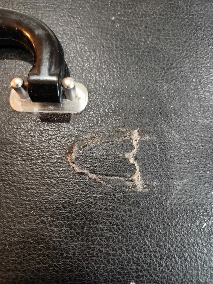 Singer 221 Featherweight with Warranty image indicator(9)