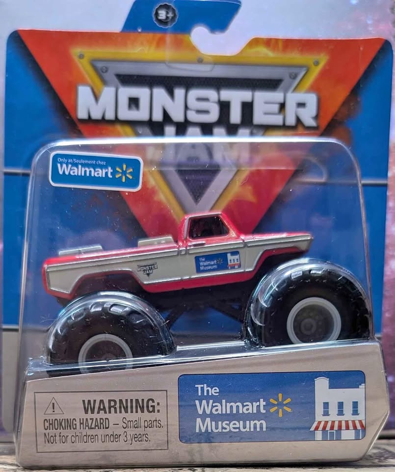 Spin Master Monster Jam The Wall Mart Museum Monster-Truck