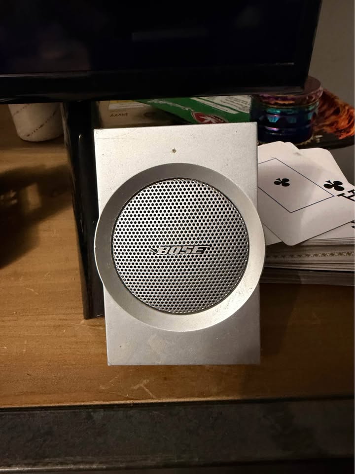 🎶 Bose Companion Speakers – Great Condition! 🎶 - photo 2