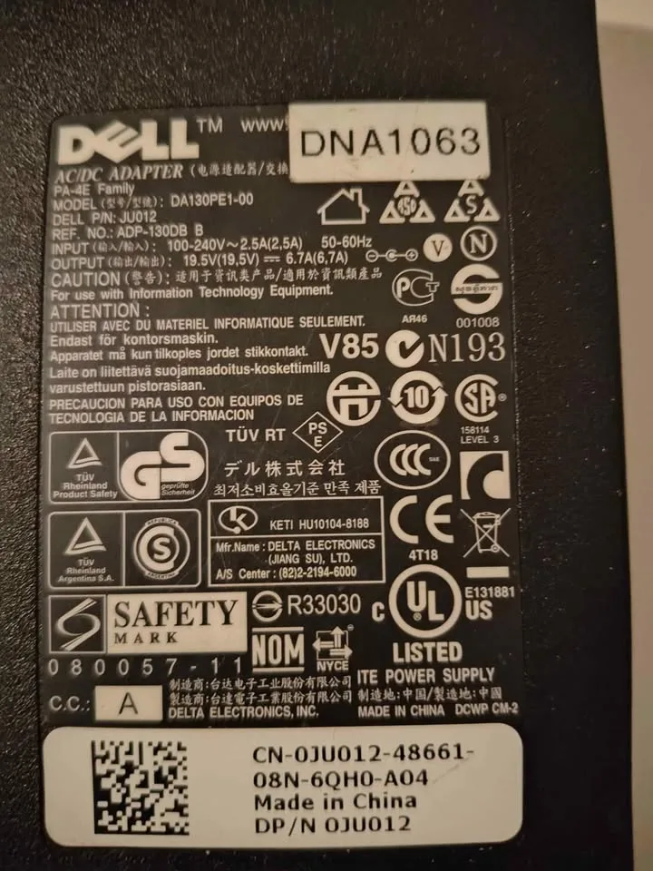 Dell 130 W 19.5 Volts Laptop Charger / Adapter