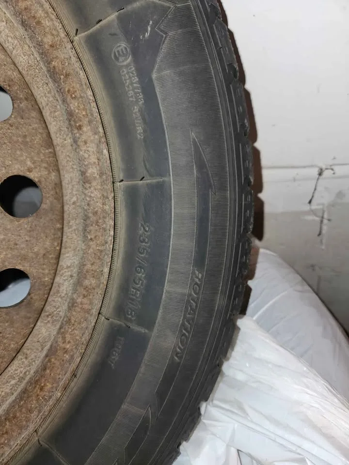 Winter Tires 235 65 R18 Rovelo w/ steel rims (used) - full set ( image indicator(4)