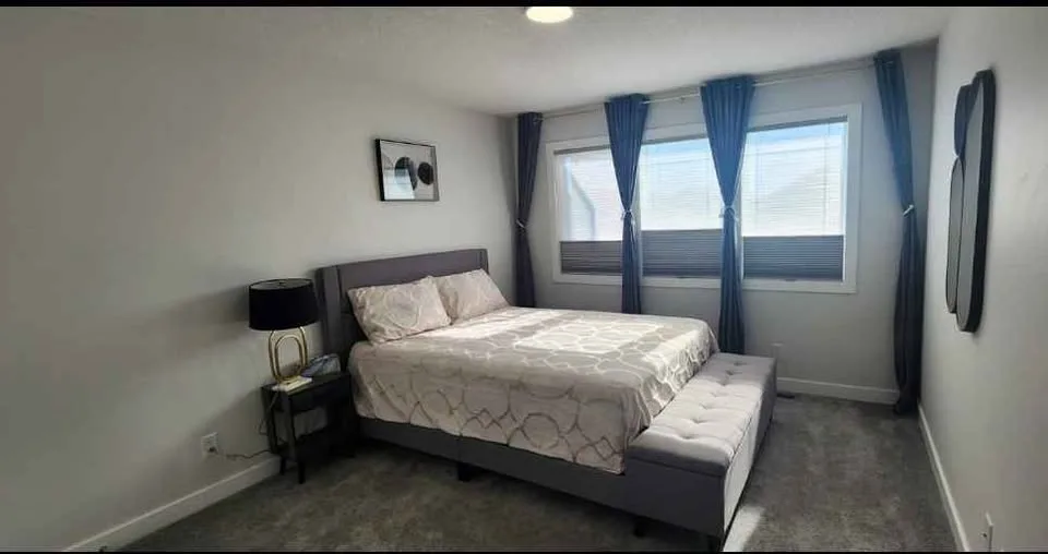 2 Bedrooms available (in a 3 Bed 2.5 Bath; Front Drive home) image indicator(4)