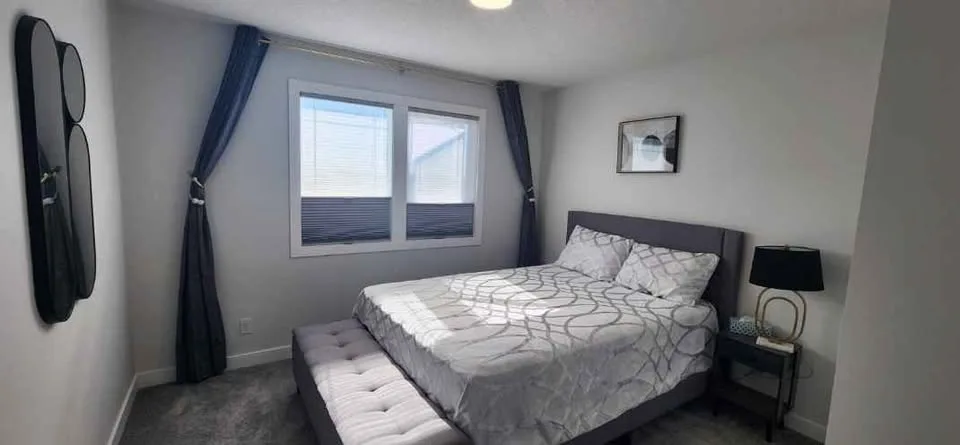 2 Bedrooms available (in a 3 Bed 2.5 Bath; Front Drive home) image indicator(7)