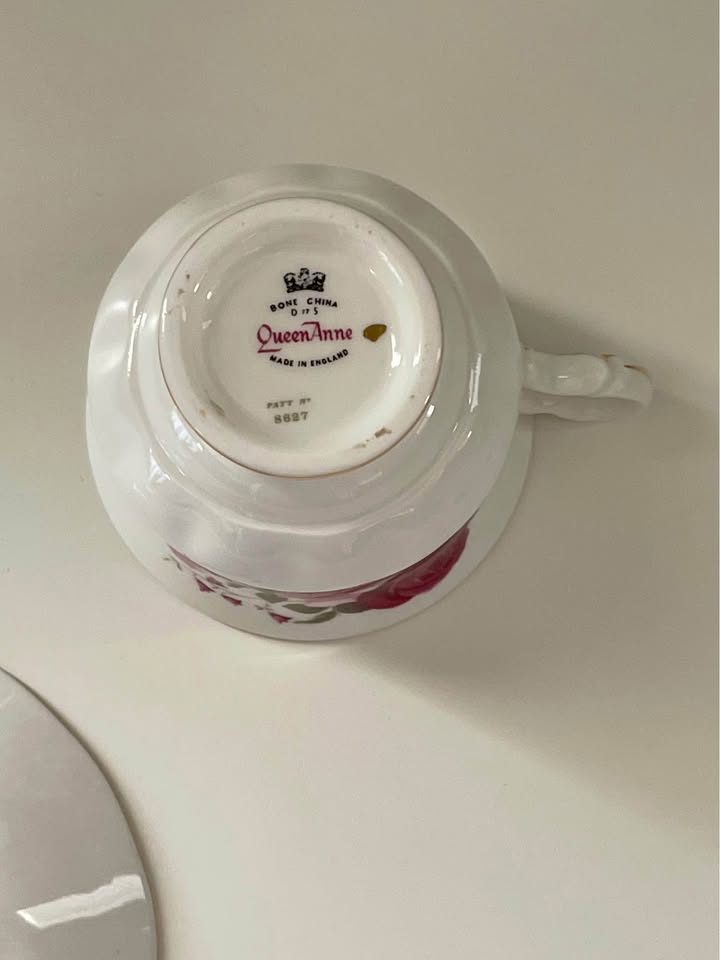 Royal Albert Queen Anne Teacup & Saucer - photo 5