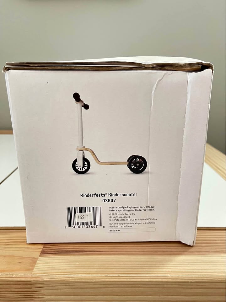 NEW Kinderfeets Scooter