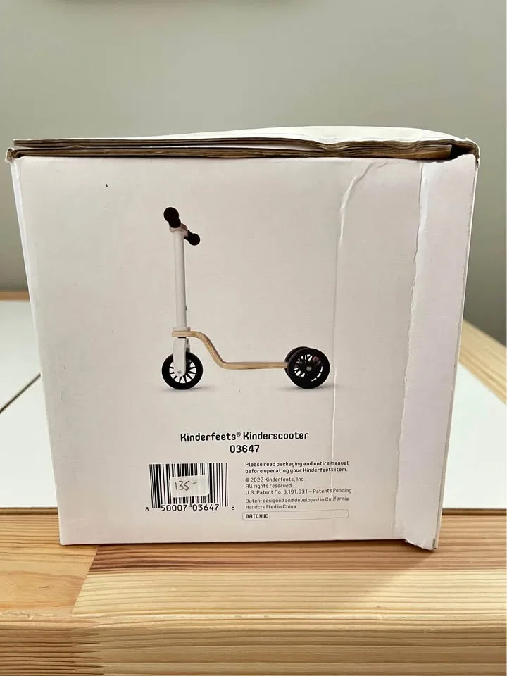 NEW Kinderfeets Scooter