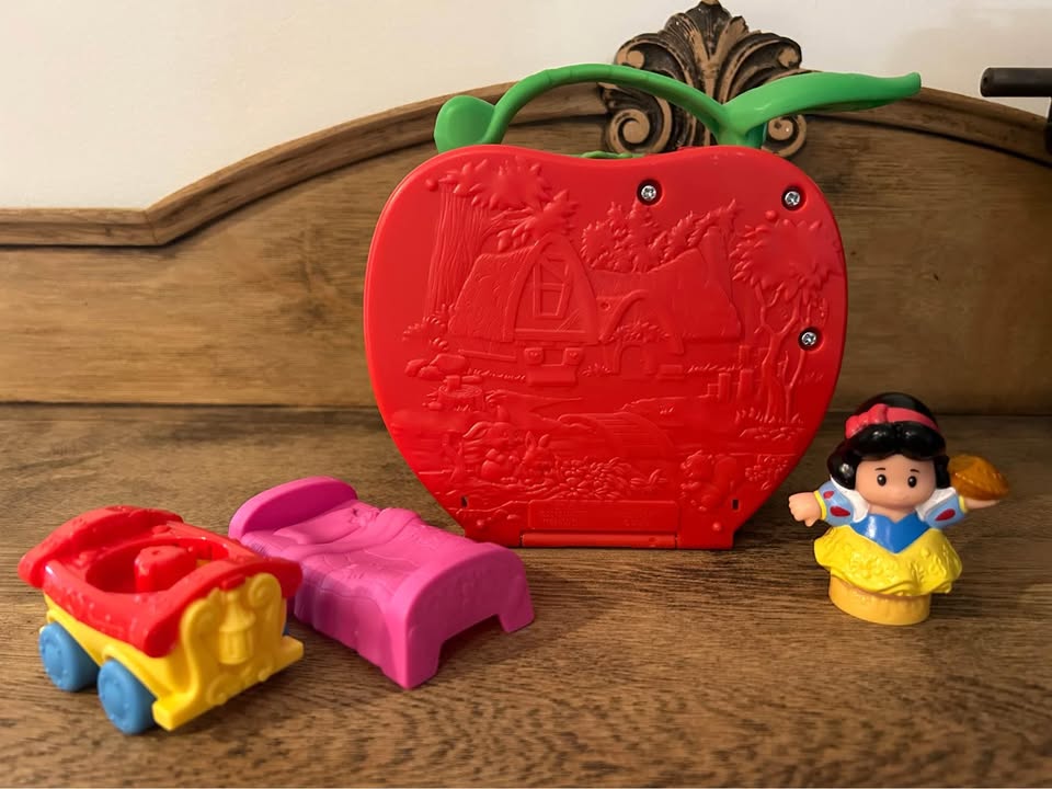 Fisher-Price Little People Disney Princess Snow White's Fold 'N - photo 2