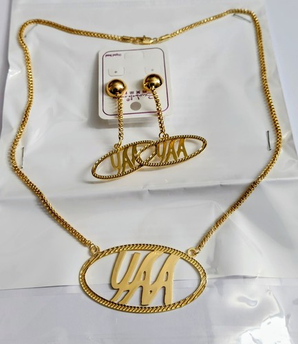 Gold “YAA” Name Necklace & Earring Set - photo 4