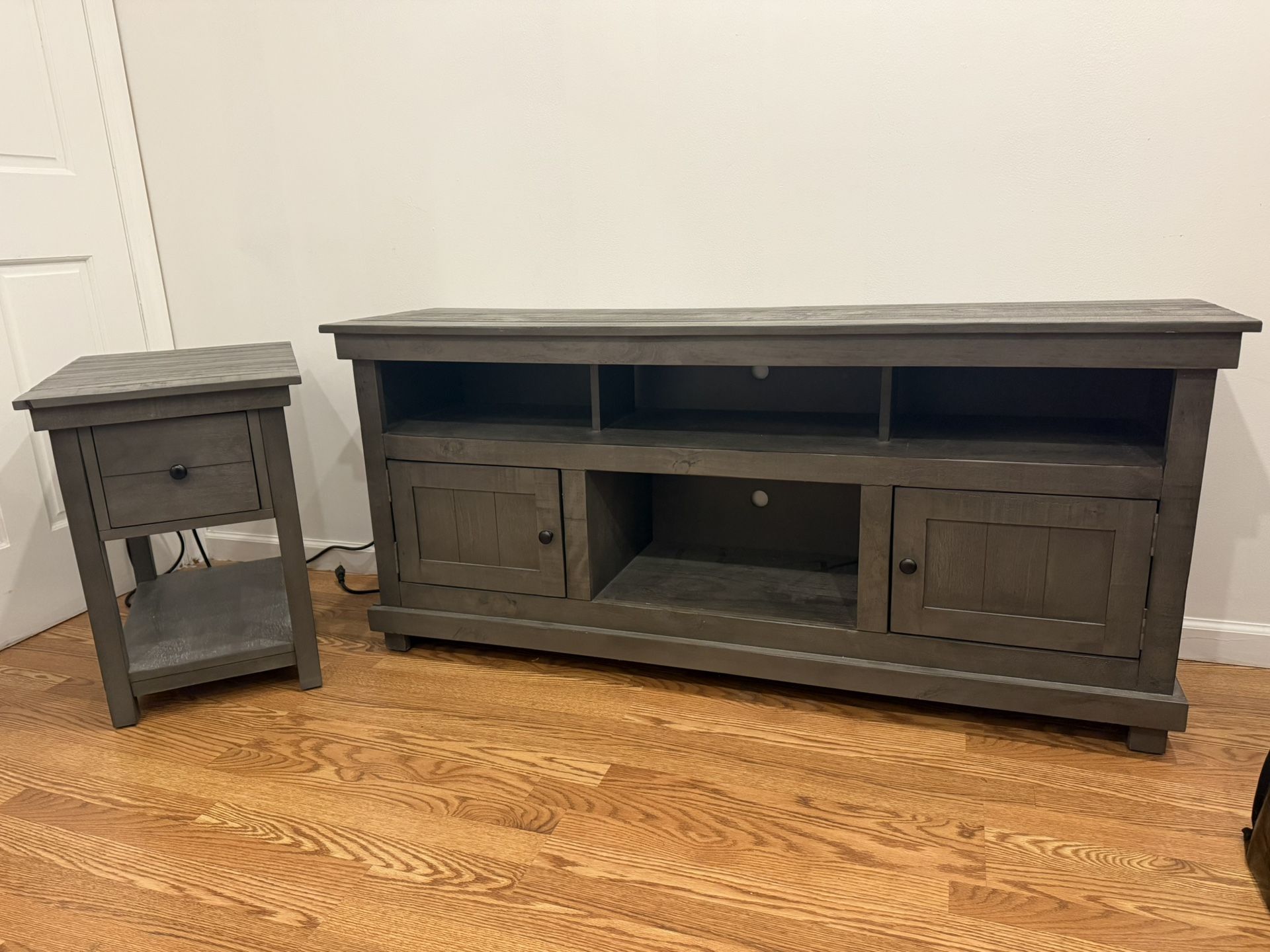 Bob’s Kona Weathered Gray TV Console And Side Table - photo 2