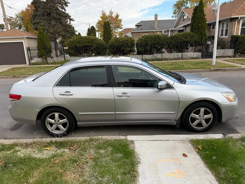 2004 Honda Accord image indicator(4)