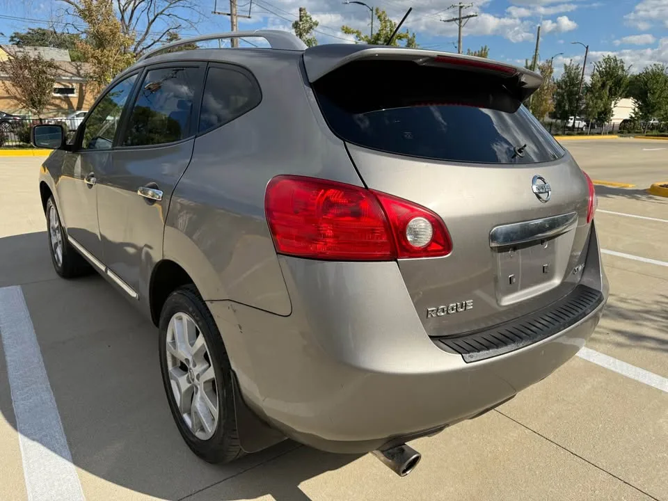 2013 Nissan Rogue image indicator(7)