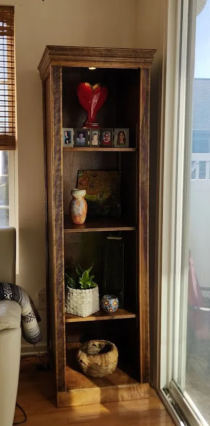 2 Lighted Display Cabinets image indicator(3)