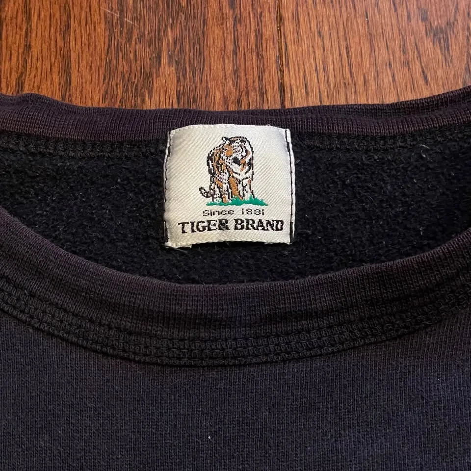 Vintage✨90s Bishop Allen Academy Swim Team Navy Sweatshirt image indicator(4)