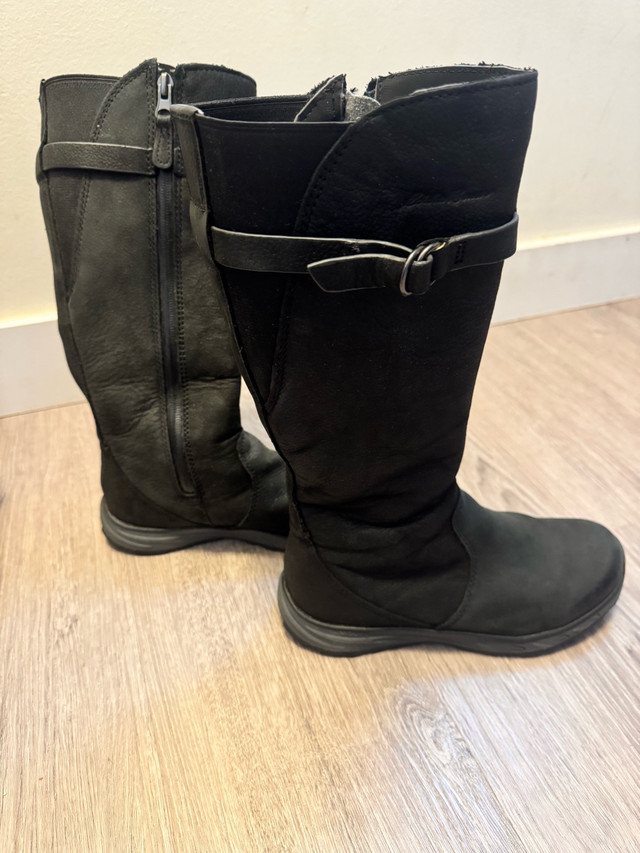 Eddie Bauer Boots Size 6🥕