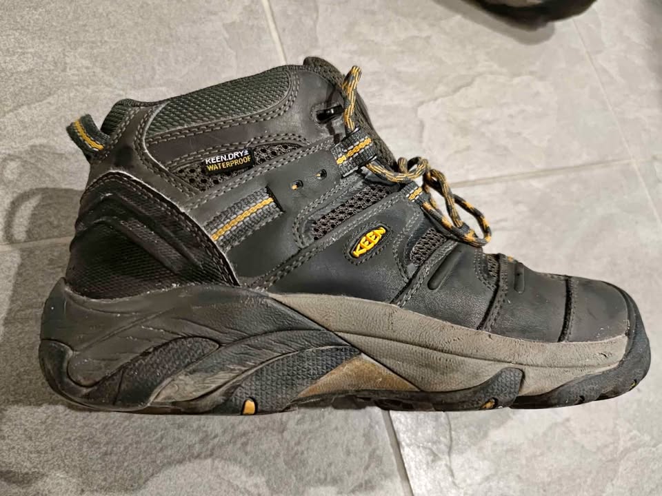 Safety shoes Keen 9.5 wide
