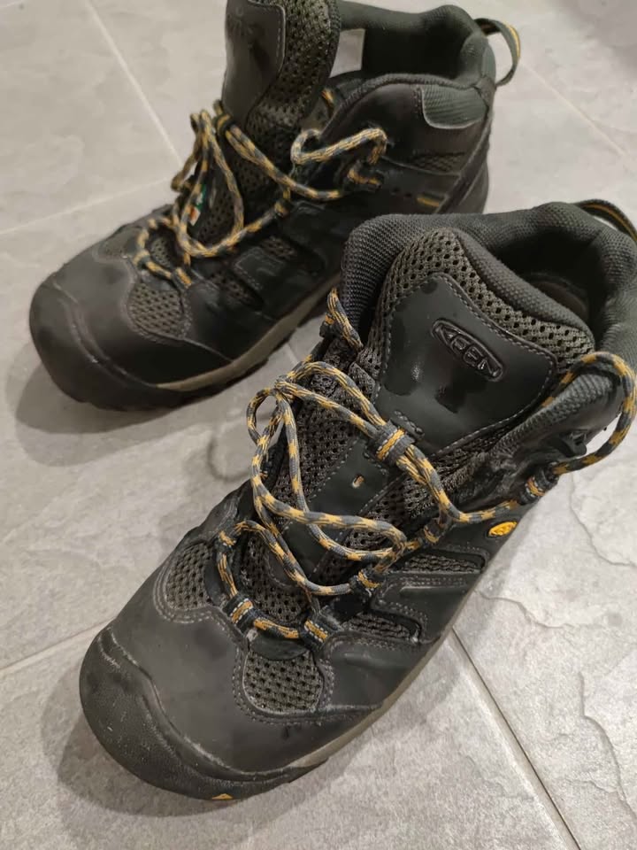 Safety shoes Keen 9.5 wide - photo 3