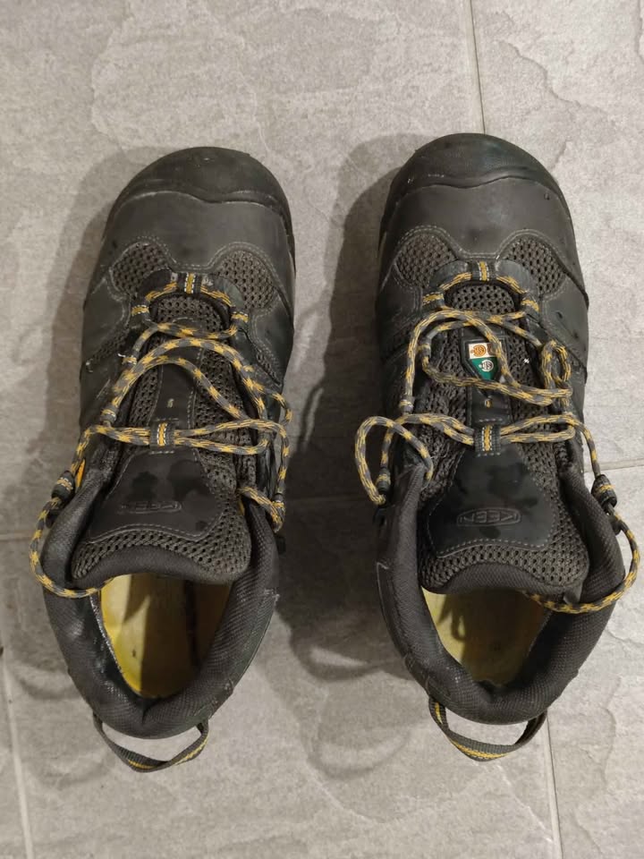 Safety shoes Keen 9.5 wide - photo 4