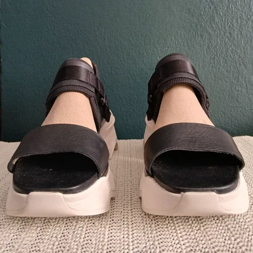 Sorel Kinetic Impact Slingback Heel Sandals Black Sz 7 image indicator(2)