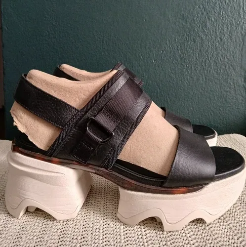 Sorel Kinetic Impact Slingback Heel Sandals Black Sz 7 image indicator(4)