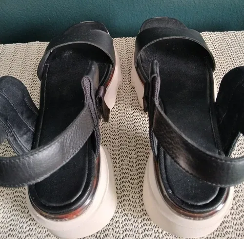 Sorel Kinetic Impact Slingback Heel Sandals Black Sz 7 image indicator(10)