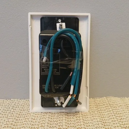 Leviton Decora Motion Sensor Switch Auto-On image indicator(3)