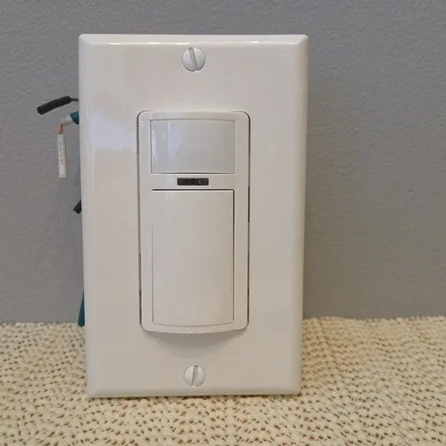 Leviton Decora Motion Sensor Switch Auto-On image indicator(6)