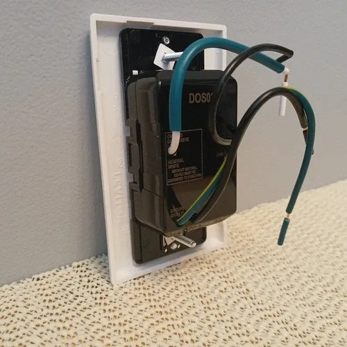 Leviton Decora Motion Sensor Switch Auto-On image indicator(8)