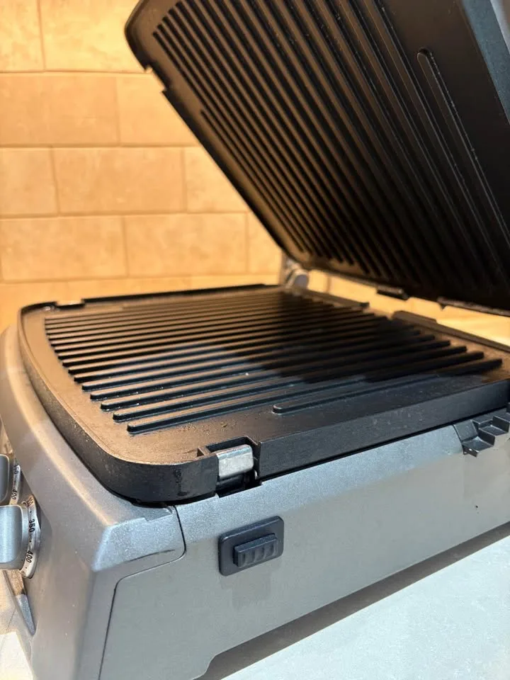 🔥 Cuisinart Griddler Deluxe – Perfect Condition! 🔥 image indicator(4)