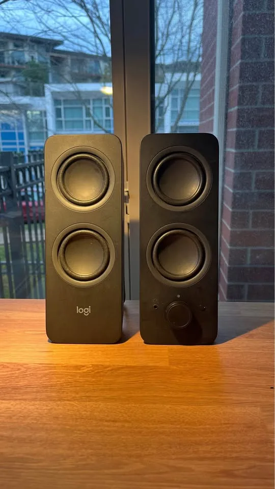 Logitech Bluetooth Computer Speakers 🥕
