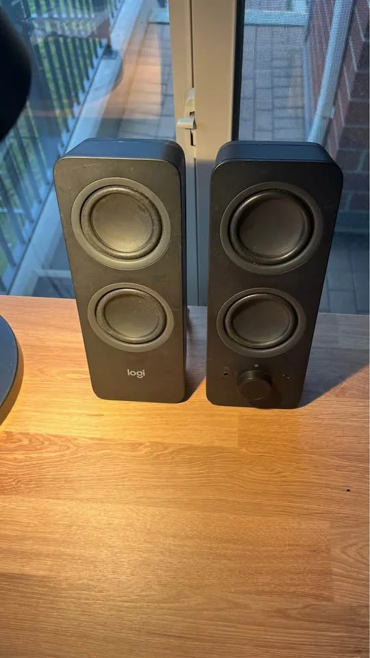 Logitech Bluetooth Computer Speakers 🥕 image indicator(3)